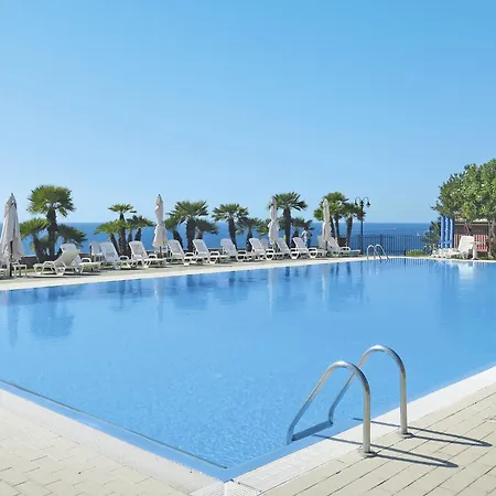 شقة Le Margherite-13 By Interhome *